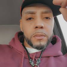 Anyone's fingers do this ? Starts with one then spreads like there's no  feeling ,been poorly years but diagnosed 2 years ago after multiple  diagnosis and medical opinions ❤️