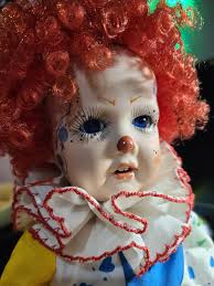 Unsettling Clown Figurine Found at Goodwill