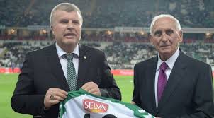 Herhangi bir olumsuz durum yok. Konyaspor Un Efsane Hocasi Ozkan Sumer Vefat Etti