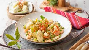 Leipziger allerlei is a regional german vegetable dish consisting of peas, carrots, green beans according to legend, the dish was invented in leipzig after the napoleonic wars to protect the city. Leipziger Allerlei Zdfmediathek