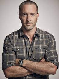 With alex o'loughlin, scott caan, daniel dae kim, grace park. Steve Mcgarrett Hawaii Five O Wiki Fandom