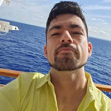 Manuel Thomas Ayala Amigo (@manuel.t.a)