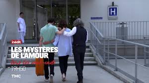 Helen and her friends have grown up, and after two years in small town dorm rooms on a university campus, decide to share a big. Les Mysteres De L Amour