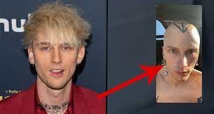 The singer made no mention of the drastic change, which was visible in an instagram story he posted of a screenshot of him on a facetime call. 35bennovrfyfsm
