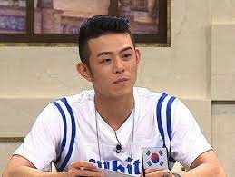 beenzino首尔大学出身被父母扇耳光的事件是 imkpop 中国版 mens tops polo shirt mens polo