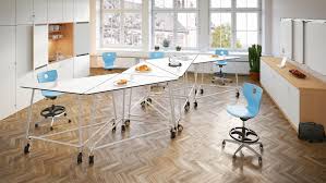 Triunion By Vs Architonic Nowonarchitonic Interior Design Furniture Table Office Desk White Standing Desk Standing Table Furniture