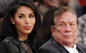 Los Angeles Clippers owner Donald Sterling apologises for racist comments