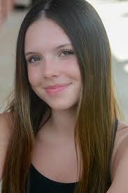 Elise Stringer's Instagram, Twitter & Facebook