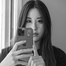 Michele Heim's Instagram, Twitter & Facebook