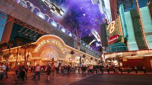 拉斯维加斯市区的弗里蒙特街大体验步行街| Expedia