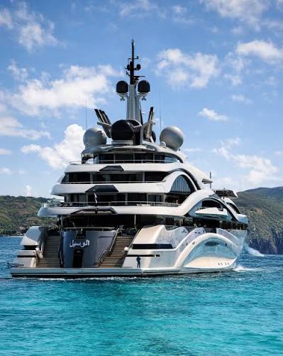 $600 Million entrance, BLUE just arrived in Dubai🛥️ The 160m mega yacht ' Blue' was built by Lurssen in Germany her proud owner is Sheikh Mansour Bin  Zayed al Nahyan Vice President and