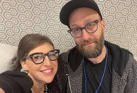 Mayim Bialik's Kids With Michael Stone: How Old Are Miles and Frederick  Bialik Stone?