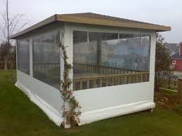 Bahçede, sebze yetiştirmek için ayrılan ve kenarları çitleçevrilen yer. Tabiat Ahsap Tasarim Ve Uygulama