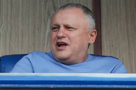 Григорий михайлович суркис — украинский бизнесмен и политик, футбольный функционер. Der Spiegel Prezident Dinamo Kiev Igor Surkis Poluchil Ot Uefa 380 Millionov Evro Prednaznachavshihsya Ffu Komandaonline