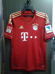Mario gotze's borussia dortmund shirt! Bayern Munich Home Futbol Formasi 2012 2013 Sponsored By Deutsche Telekom