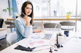 Ada banyak cara membuat kamu betah di kantor, salah satunya dengan mendekor ruangan kerja. 15 Tips Menata Ruang Kerja Sesuai Feng Shui