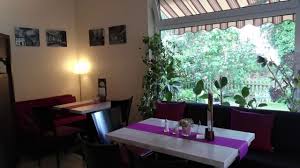Es lohnt sich nun das essengehen in einem deutschen restaurant in berlin auch auf kleinmachnow zu erweitern. Restaurant Cafe Lorenz Frische Deutsche Kuche Und Hausgemachte Kuchen In Friedland Youtube