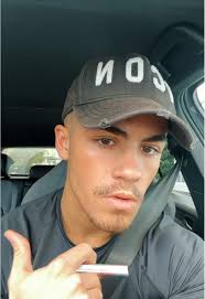 Exploring Electronic Music Trends and DJ Mixing