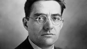 Joram van Klaveren heeft vele voorgangers met zijn 'radicale' ommezwaai