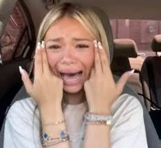 Oh my god, meeee. Someone once asked if I could just do a character design  page in a messy/sketchy style and charge less and I just???? No, I can't,  sorry 🥲