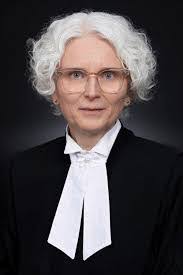 Lori Weitzman's Instagram, Twitter & Facebook