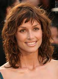 Medium Length Layered Hairstyles For Wavy Hair Medium Length Wavy Hair Medium Length Curly Hair Medium Length Hair Styles