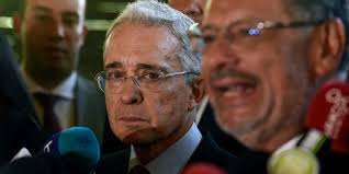En fecha reciente, tres exempleados de la hacienda ganadera la carolina, que en los 90 en 2007 el senador gustavo petro denunció en un debate parlamentario que, entre los años de 1995 y 1997, el jefe paramilitar salvatore mancuso y un. After Glorifying Violence Colombia S Alvaro Uribe To Speak At Nyu