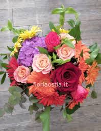 Mazzo di nozze un giorno delle nozze delle spose. Buongiorno Amore Acquista Online Fiori A Ostia Vendita Online Fiori A Ostia Consegna Fiori A Domicilio A Ostia Fiorista A Ostia
