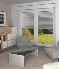 Ce type de menuiserie va permettre d'augmenter de manière significative les performances thermiques et énergétiques d'une habitation. á… Porte Fenetre Pvc Avec Volet Roulant Stores Discount Com
