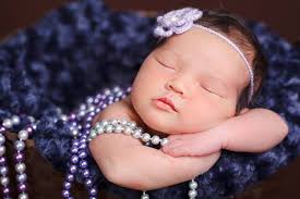 Mama perlu mencari nama dengan arti yang bagus karena bisa memberikan doa untuk masa depannya kelak. 15 Nama Bayi Perancis Yang Cantik Dan Menarik Untuk Ditiru