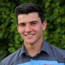 Cameron Farr's Instagram, Twitter & Facebook