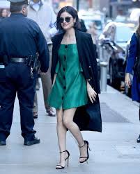 Lucy Hale Wearing An Amazing Green Dress Lucy Hale Style Lucy Hale How To Wear