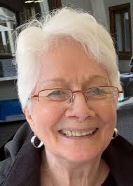 Denise Grams's Instagram, Twitter & Facebook