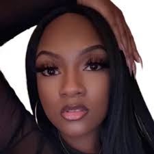 Bumpin' along with my girl Katie Beasley FOX 5! This pic makes me believe  the old wives take that boys carry lower and girls tend to sit higher. What  do y'all think?