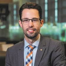 Dr Helen Benson (@helensbenson)