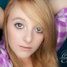 Taylor Hulett's Instagram, Twitter & Facebook