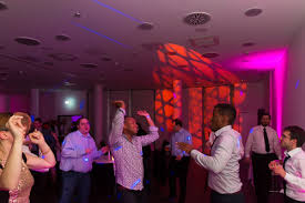 Branchenbuch zur planung einer heirat / trauung in fulda. Dj Fulda Freundlicher Dj Fur Fulda Und Osthessen