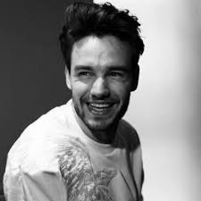 nadiia²⁸ ❯❯❯❯🇺🇦