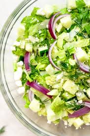 Salade De Feta Hachee Recette Salade Laitue Romaine Plats Mediterraneens