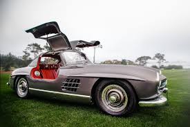 Ready For Take Off The 1955 300 Sl That Led The Pebble Beach Tour D Elegance This Year Driven By Sir Stirlin Mercedes Mercedes Benz 300 Mercedes Benz Classic
