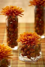 30 Schon Dekoideen Mit Maiskolben Herbstliche Tischdekorationen Mittelstucke Herbst Dekoration