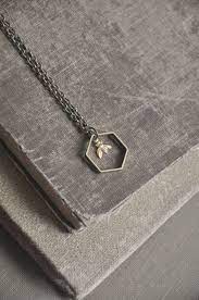Tiny Bee A Modern Geometric Nature Inspired Necklace Cute Jewelry Jewelry Accessories Jewelry
