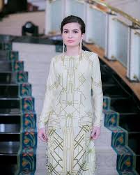 Check spelling or type a new query. Koleksi Raya Creacion Siti Nurhaliza Ketengahkan Konsep Art Deco Sensasi Selebriti