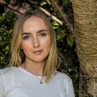 Lorna Fay's Instagram, Twitter & Facebook