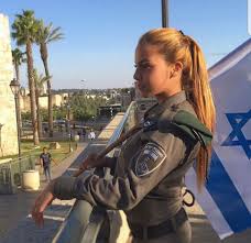 Το ισραήλ μπαίνει σε καραντίνα τριών εβδομάδων. To Israhl Exei Tis Pio Omorfes Stratiwtines Lifeviews Military Women Army Girl Idf Women