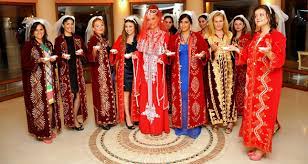 Turkish people are notorious for their impatience when it comes to traffic, however car honking is also a tradition associated with special events. Diversity In Weddings Here Are 7 Beautiful Muslim Wedding Customs From Around The World Mvslim