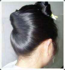 Sirkam (comb) sirkam bisa digunakan sebagai pengganti tusuk konde pada pembuatan sanggul croissant (french twist). 16 Cara Membuat Sanggul Pramugari Berambut Pendek Model Terkini