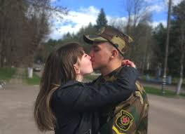 я сидела дома никуда не выходила мальчика из армии ждала Sluchchanki Rasskazali Kak Oni Zhdali Parnej Iz Armii I Pochemu Ne Dozhdalis Sluck Gazeta Infa Kur Er