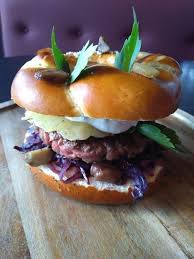 Coupe De France De Burgers Quels Sont Les 25 Meilleurs Burgers En Compet Elle A Table En 2020 Recette Burger Coupe De France Morilles