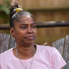 Simone Biles biological mother Shanon lives in Ohio in a drug infested  neighborhood. She has been living in the same run down row house for years.  Her millionaire daughter Simone Biles the